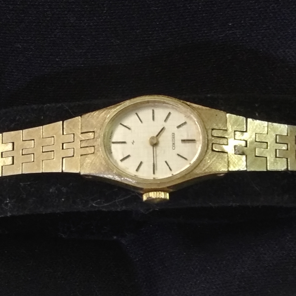 Ladies Vintage Gold Watch